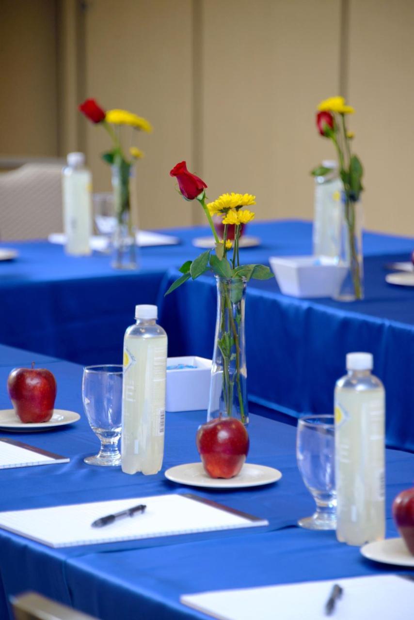 Illinois Beach Resort & Conf. Center; Best Western Premier Collection Zion Bagian luar foto